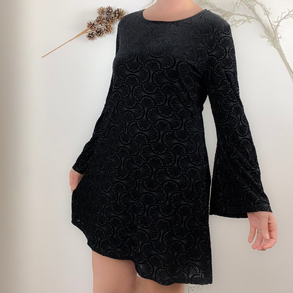 Nostalgia Black Velvet Mini Dress With Bell Sleeve